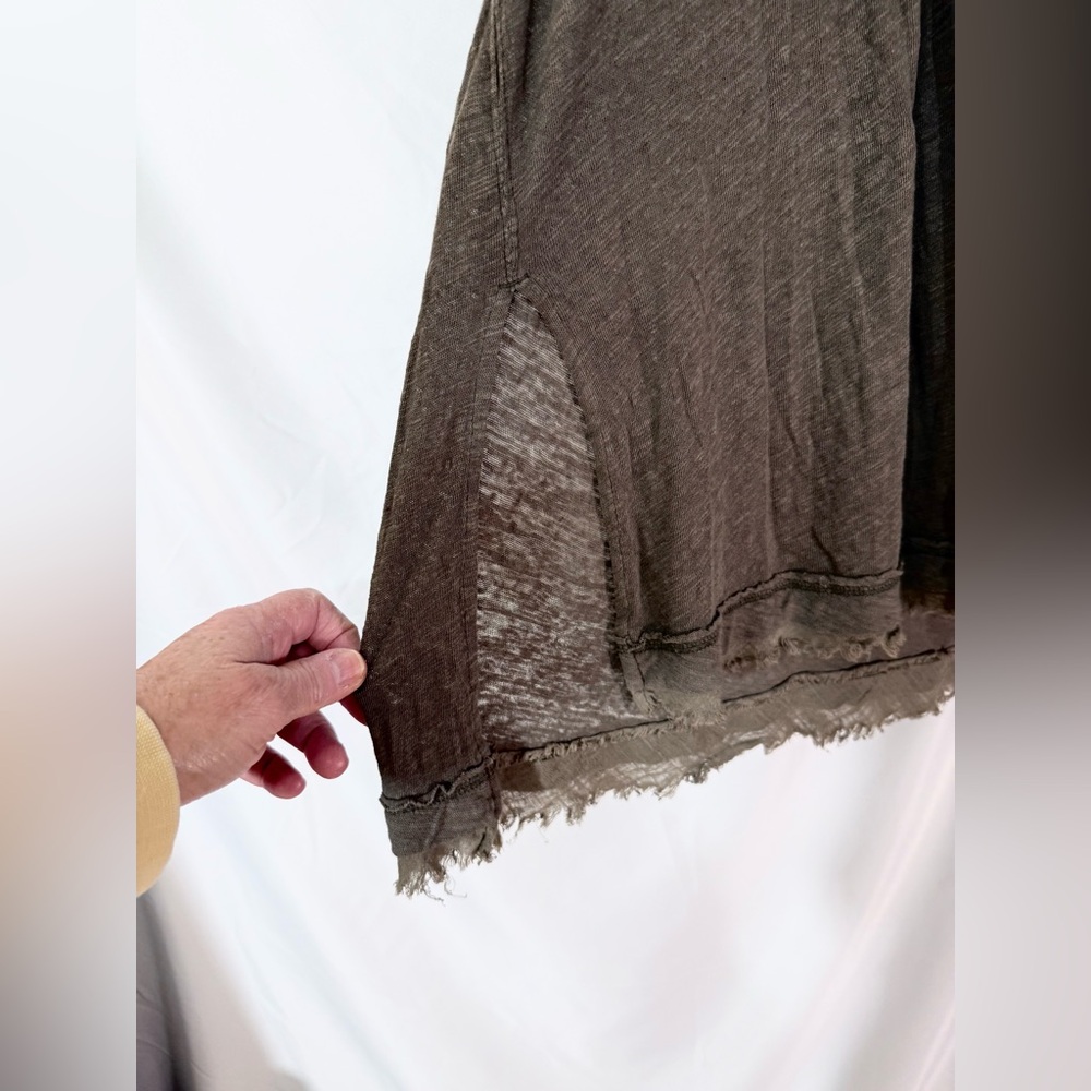 Free People Aster Henley Oversized 1/2 Button Up Jersey T-Shirt With Raw Edges - Picture 9 of 16